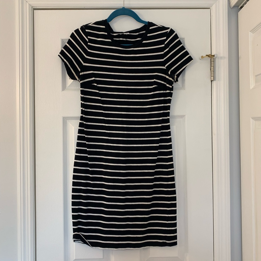 Old navy black and white striped dress